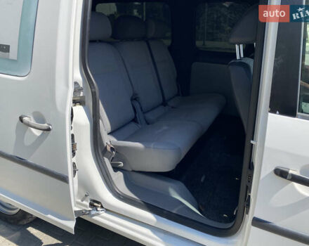 Белый Фольксваген Кадди, объемом двигателя 2 л и пробегом 400 тыс. км за 7200 $, фото 4 на Automoto.ua