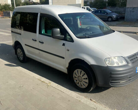 Белый Фольксваген Кадди, объемом двигателя 2 л и пробегом 263 тыс. км за 5500 $, фото 1 на Automoto.ua