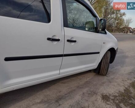 Белый Фольксваген Кадди, объемом двигателя 1.4 л и пробегом 294 тыс. км за 5400 $, фото 6 на Automoto.ua