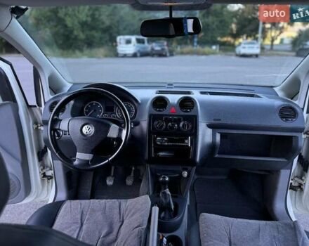 Белый Фольксваген Кадди, объемом двигателя 1.9 л и пробегом 270 тыс. км за 8000 $, фото 13 на Automoto.ua