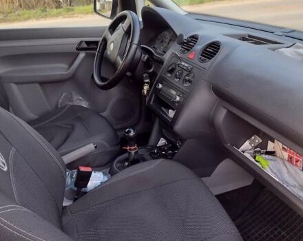 Белый Фольксваген Кадди, объемом двигателя 1.4 л и пробегом 294 тыс. км за 5400 $, фото 3 на Automoto.ua