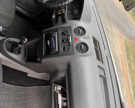 Фольксваген Кадди 2009 в Кривом Роге на Automoto.ua Белый Фольксваген Кадди, объемом двигателя 1.97 л и пробегом 240 тыс. км за 7500 $, фото 12 на Automoto.ua