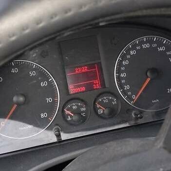 Белый Фольксваген Кадди, объемом двигателя 2 л и пробегом 220 тыс. км за 5600 $, фото 9 на Automoto.ua