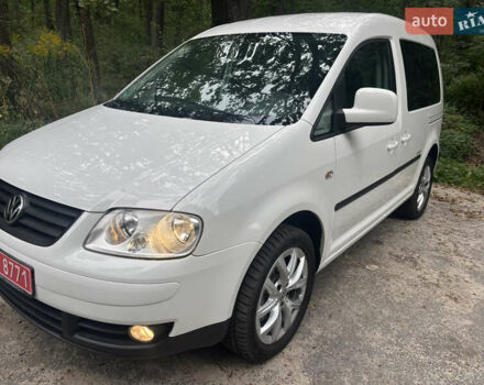 Белый Фольксваген Кадди, объемом двигателя 0 л и пробегом 206 тыс. км за 9300 $, фото 1 на Automoto.ua