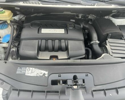 Белый Фольксваген Кадди, объемом двигателя 1.6 л и пробегом 206 тыс. км за 9800 $, фото 1 на Automoto.ua