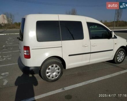 Белый Фольксваген Кадди, объемом двигателя 2 л и пробегом 245 тыс. км за 8200 $, фото 2 на Automoto.ua