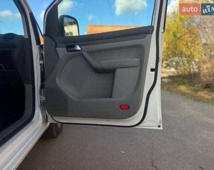 Белый Фольксваген Кадди, объемом двигателя 2 л и пробегом 235 тыс. км за 8300 $, фото 9 на Automoto.ua