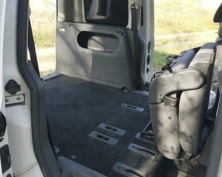 Белый Фольксваген Кадди, объемом двигателя 2 л и пробегом 245 тыс. км за 8200 $, фото 88 на Automoto.ua