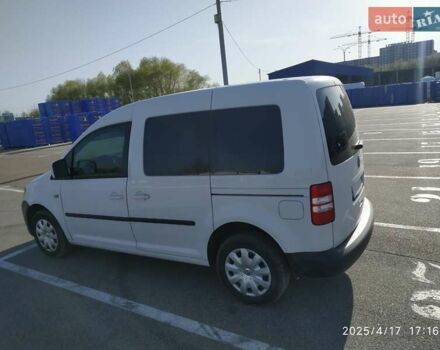 Белый Фольксваген Кадди, объемом двигателя 2 л и пробегом 245 тыс. км за 8200 $, фото 4 на Automoto.ua