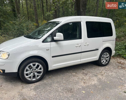 Белый Фольксваген Кадди, объемом двигателя 0 л и пробегом 206 тыс. км за 9300 $, фото 2 на Automoto.ua