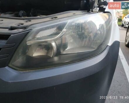 Белый Фольксваген Кадди, объемом двигателя 2 л и пробегом 245 тыс. км за 8200 $, фото 124 на Automoto.ua