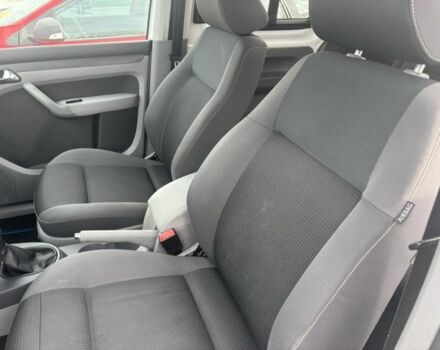 Белый Фольксваген Кадди, объемом двигателя 1.6 л и пробегом 206 тыс. км за 9800 $, фото 6 на Automoto.ua