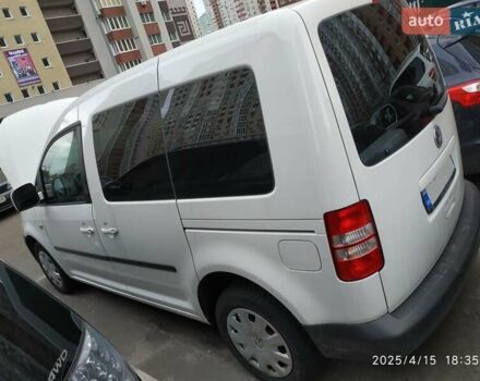 Белый Фольксваген Кадди, объемом двигателя 2 л и пробегом 245 тыс. км за 8200 $, фото 46 на Automoto.ua
