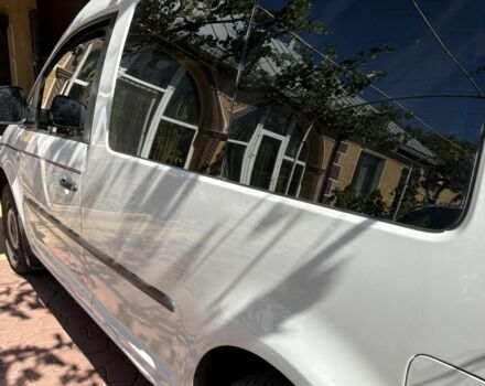 Белый Фольксваген Кадди, объемом двигателя 0 л и пробегом 190 тыс. км за 11000 $, фото 2 на Automoto.ua