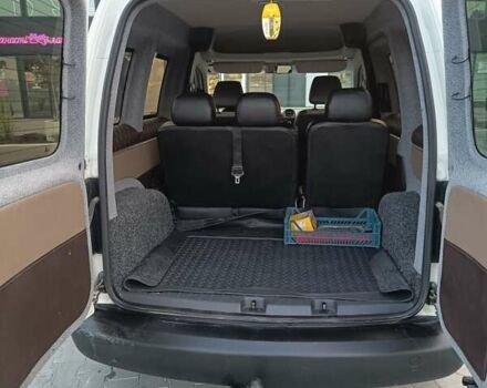 Белый Фольксваген Кадди, объемом двигателя 1.6 л и пробегом 247 тыс. км за 9500 $, фото 5 на Automoto.ua