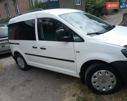 Белый Фольксваген Кадди, объемом двигателя 1.6 л и пробегом 290 тыс. км за 8100 $, фото 4 на Automoto.ua