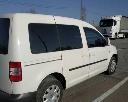 Белый Фольксваген Кадди, объемом двигателя 2 л и пробегом 245 тыс. км за 8200 $, фото 3 на Automoto.ua