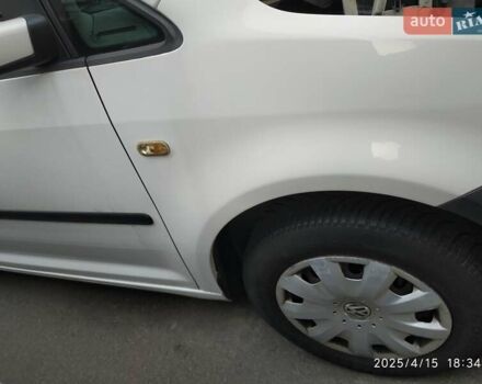 Белый Фольксваген Кадди, объемом двигателя 2 л и пробегом 245 тыс. км за 8200 $, фото 42 на Automoto.ua