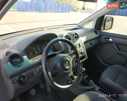 Белый Фольксваген Кадди, объемом двигателя 2 л и пробегом 245 тыс. км за 8200 $, фото 13 на Automoto.ua