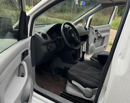 Белый Фольксваген Кадди, объемом двигателя 2 л и пробегом 217 тыс. км за 6500 $, фото 11 на Automoto.ua