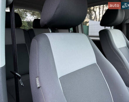 Белый Фольксваген Кадди, объемом двигателя 1.6 л и пробегом 212 тыс. км за 8550 $, фото 12 на Automoto.ua