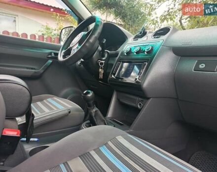 Белый Фольксваген Кадди, объемом двигателя 1.6 л и пробегом 285 тыс. км за 9300 $, фото 5 на Automoto.ua