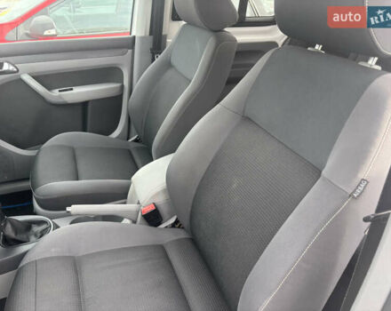 Белый Фольксваген Кадди, объемом двигателя 0 л и пробегом 206 тыс. км за 9300 $, фото 11 на Automoto.ua