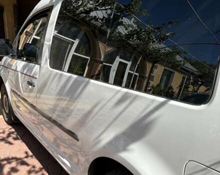 Белый Фольксваген Кадди, объемом двигателя 2 л и пробегом 190 тыс. км за 11000 $, фото 2 на Automoto.ua