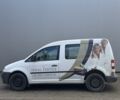 Белый Фольксваген Кадди, объемом двигателя 1.39 л и пробегом 325 тыс. км за 5400 $, фото 1 на Automoto.ua