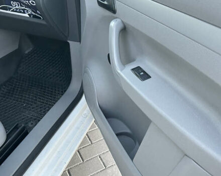 Белый Фольксваген Кадди, объемом двигателя 0 л и пробегом 199 тыс. км за 8500 $, фото 11 на Automoto.ua