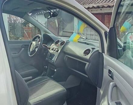 Белый Фольксваген Кадди, объемом двигателя 0 л и пробегом 203 тыс. км за 4000 $, фото 3 на Automoto.ua