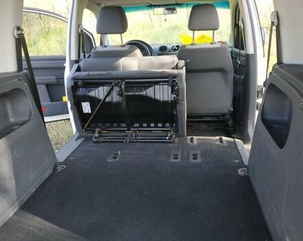 Белый Фольксваген Кадди, объемом двигателя 2 л и пробегом 245 тыс. км за 8200 $, фото 87 на Automoto.ua