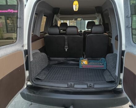 Белый Фольксваген Кадди, объемом двигателя 1.6 л и пробегом 247 тыс. км за 9500 $, фото 6 на Automoto.ua