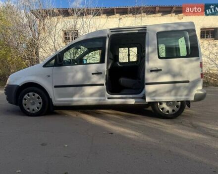 Белый Фольксваген Кадди, объемом двигателя 2 л и пробегом 235 тыс. км за 8300 $, фото 20 на Automoto.ua