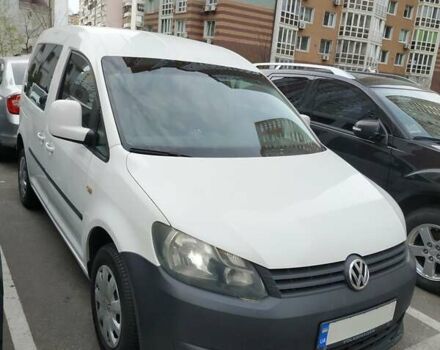Белый Фольксваген Кадди, объемом двигателя 2 л и пробегом 245 тыс. км за 8200 $, фото 74 на Automoto.ua