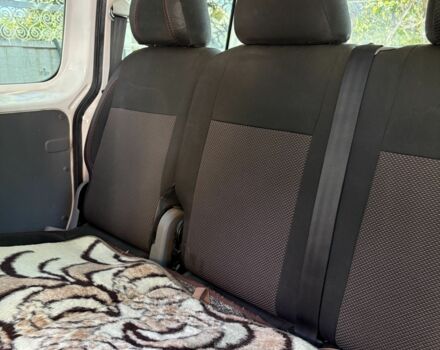 Белый Фольксваген Кадди, объемом двигателя 0 л и пробегом 190 тыс. км за 11000 $, фото 4 на Automoto.ua