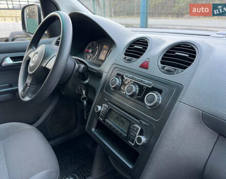 Белый Фольксваген Кадди, объемом двигателя 1.6 л и пробегом 212 тыс. км за 8550 $, фото 10 на Automoto.ua