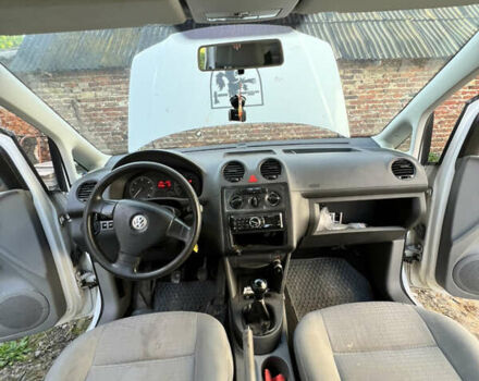 Белый Фольксваген Кадди, объемом двигателя 1.9 л и пробегом 345 тыс. км за 7000 $, фото 8 на Automoto.ua