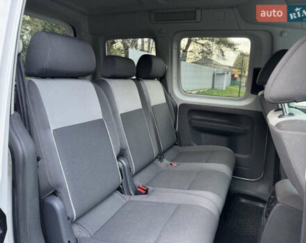 Белый Фольксваген Кадди, объемом двигателя 1.6 л и пробегом 212 тыс. км за 8550 $, фото 6 на Automoto.ua