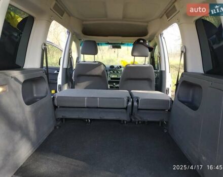 Белый Фольксваген Кадди, объемом двигателя 2 л и пробегом 245 тыс. км за 8200 $, фото 80 на Automoto.ua