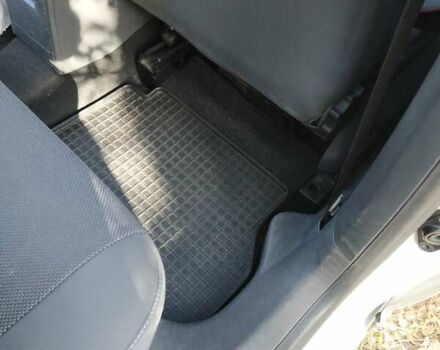 Белый Фольксваген Кадди, объемом двигателя 2 л и пробегом 245 тыс. км за 8200 $, фото 103 на Automoto.ua