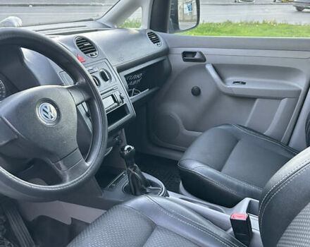 Белый Фольксваген Кадди, объемом двигателя 0 л и пробегом 199 тыс. км за 8500 $, фото 5 на Automoto.ua