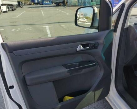 Белый Фольксваген Кадди, объемом двигателя 2 л и пробегом 245 тыс. км за 8200 $, фото 23 на Automoto.ua