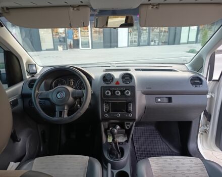 Белый Фольксваген Кадди, объемом двигателя 1.6 л и пробегом 247 тыс. км за 9500 $, фото 4 на Automoto.ua