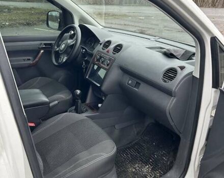 Білий Фольксваген Кадді, об'ємом двигуна 1.6 л та пробігом 300 тис. км за 7700 $, фото 2 на Automoto.ua