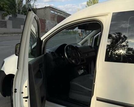 Белый Фольксваген Кадди, объемом двигателя 1.6 л и пробегом 246 тыс. км за 8700 $, фото 16 на Automoto.ua