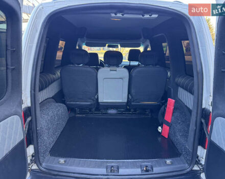 Білий Фольксваген Кадді, об'ємом двигуна 1.6 л та пробігом 321 тис. км за 8400 $, фото 18 на Automoto.ua