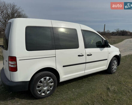 Белый Фольксваген Кадди, объемом двигателя 1.2 л и пробегом 140 тыс. км за 7800 $, фото 5 на Automoto.ua