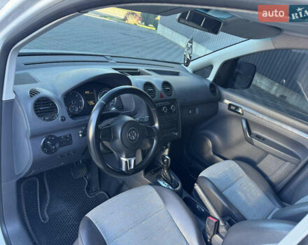 Белый Фольксваген Кадди, объемом двигателя 1.6 л и пробегом 328 тыс. км за 7950 $, фото 11 на Automoto.ua