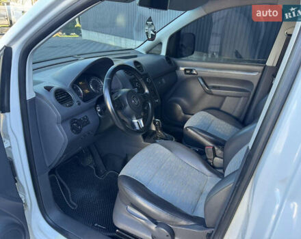 Белый Фольксваген Кадди, объемом двигателя 1.6 л и пробегом 328 тыс. км за 7950 $, фото 10 на Automoto.ua